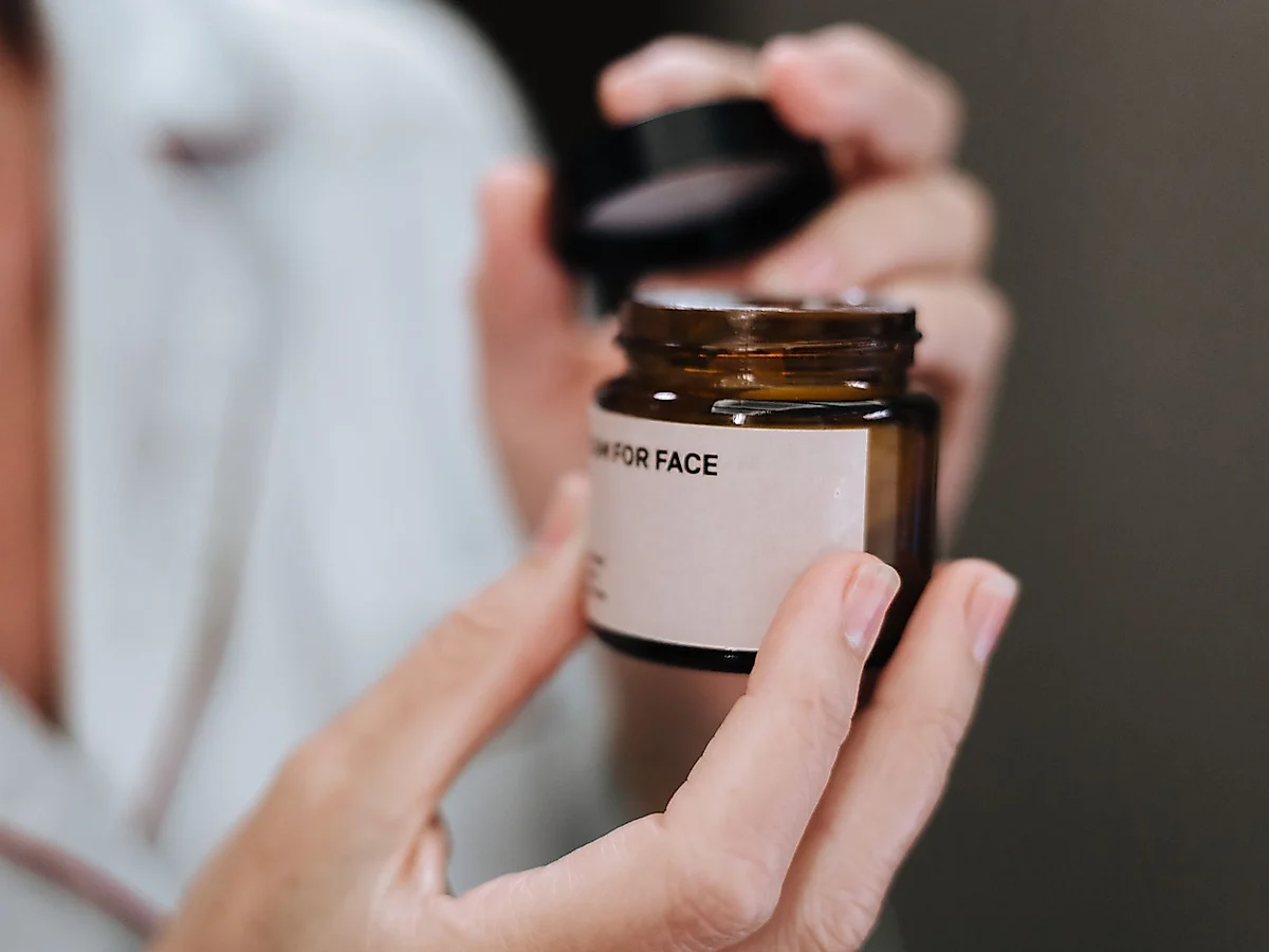 Dermanova Hyaluronik Asitli Nemlendirici Yüz Kremi 50 ml