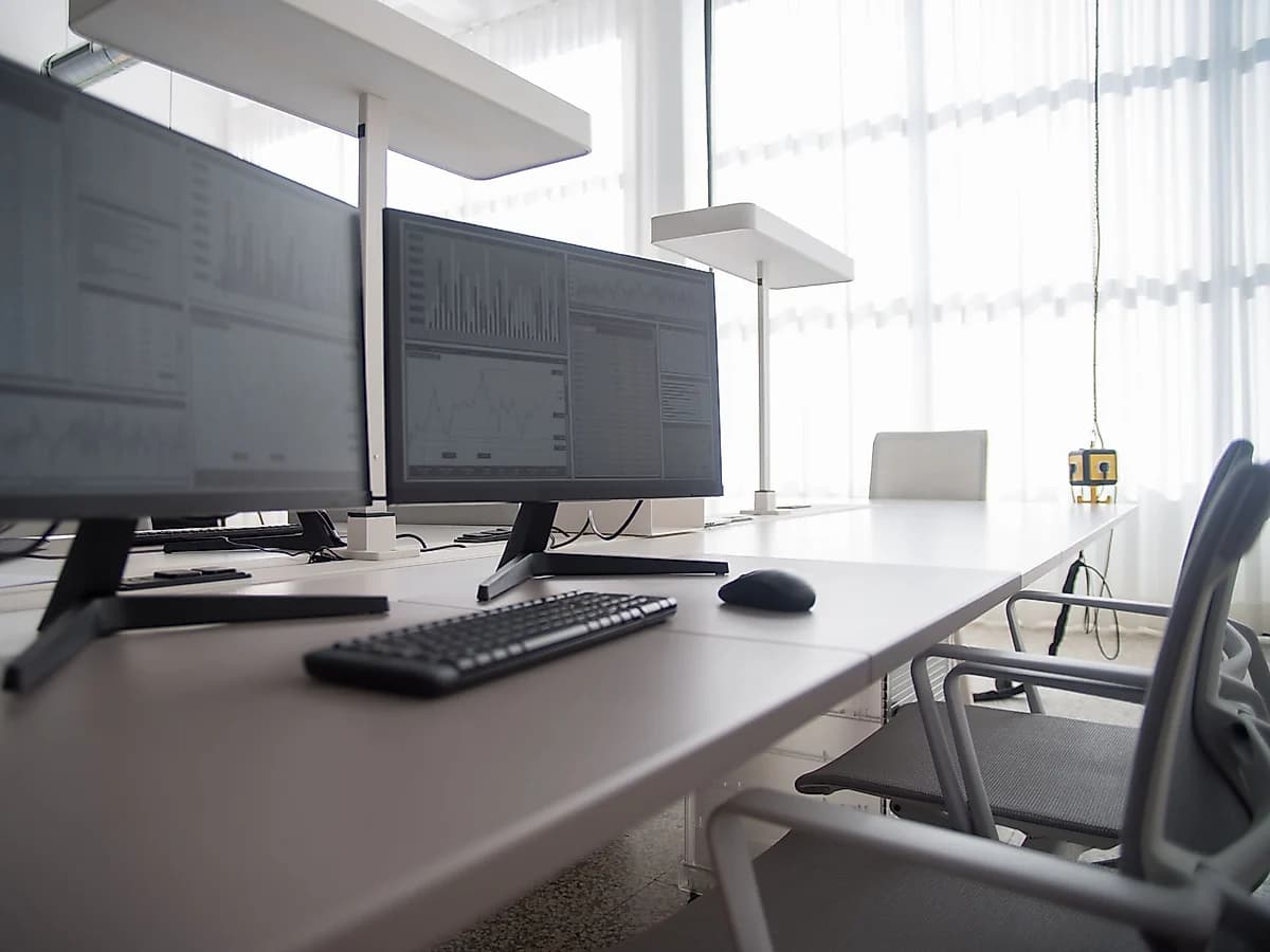 Philips 27 inç 4K UHD IPS Monitör, USB-C 65 W