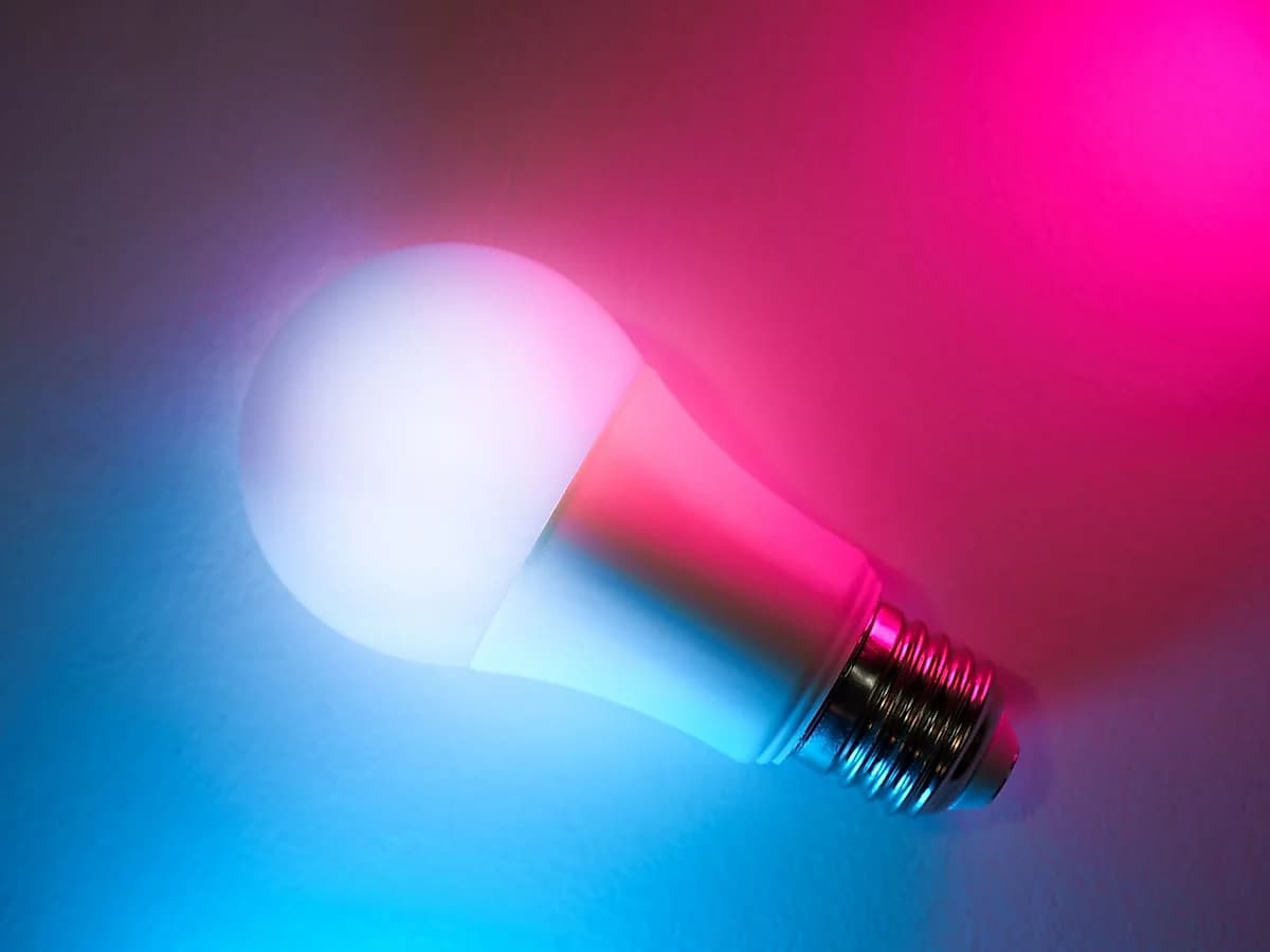 Philips Hue Beyaz ve Renkli Akıllı Ampul, 2'li Paket E27