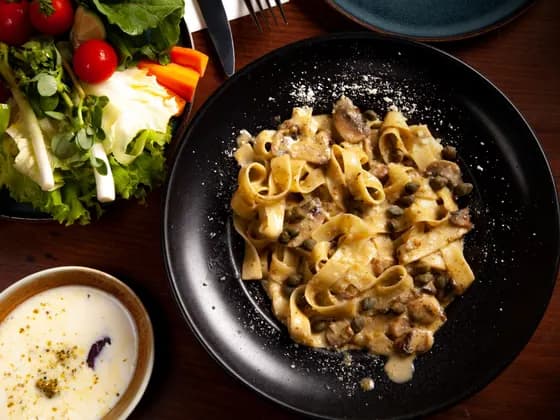 Fettuccine Alfredo